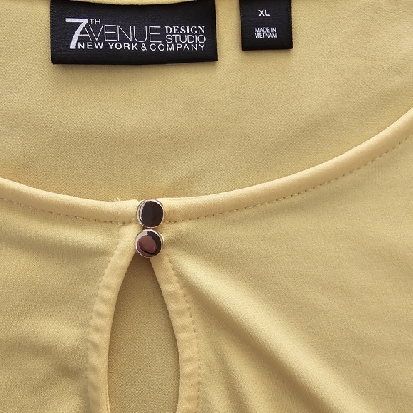 Top - Picture 2 of 3